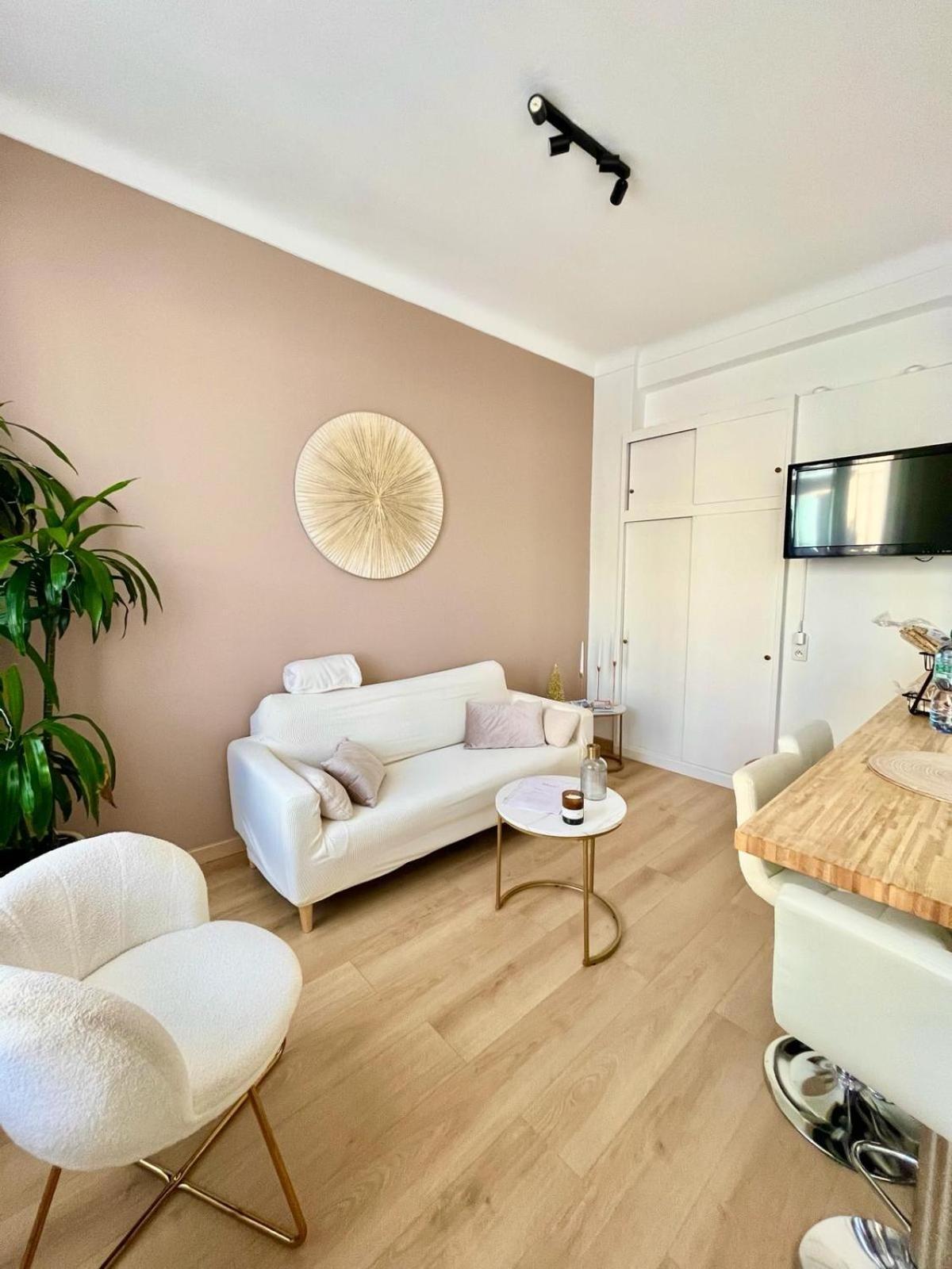 Nice - Appartement T3 Renove De 50 M2 Classe 2 Etoiles Extérieur photo